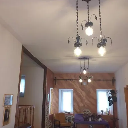 Stomnar's Retro House * Prilep